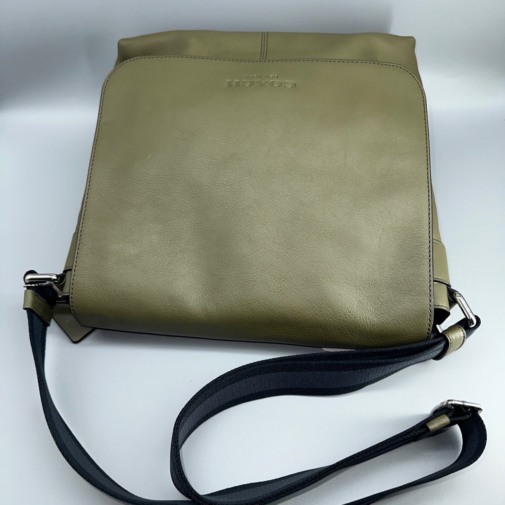 NWT $375 Coach Sullivan Small Messenger Sport Calf Leather olive green - Picture 4 of 14